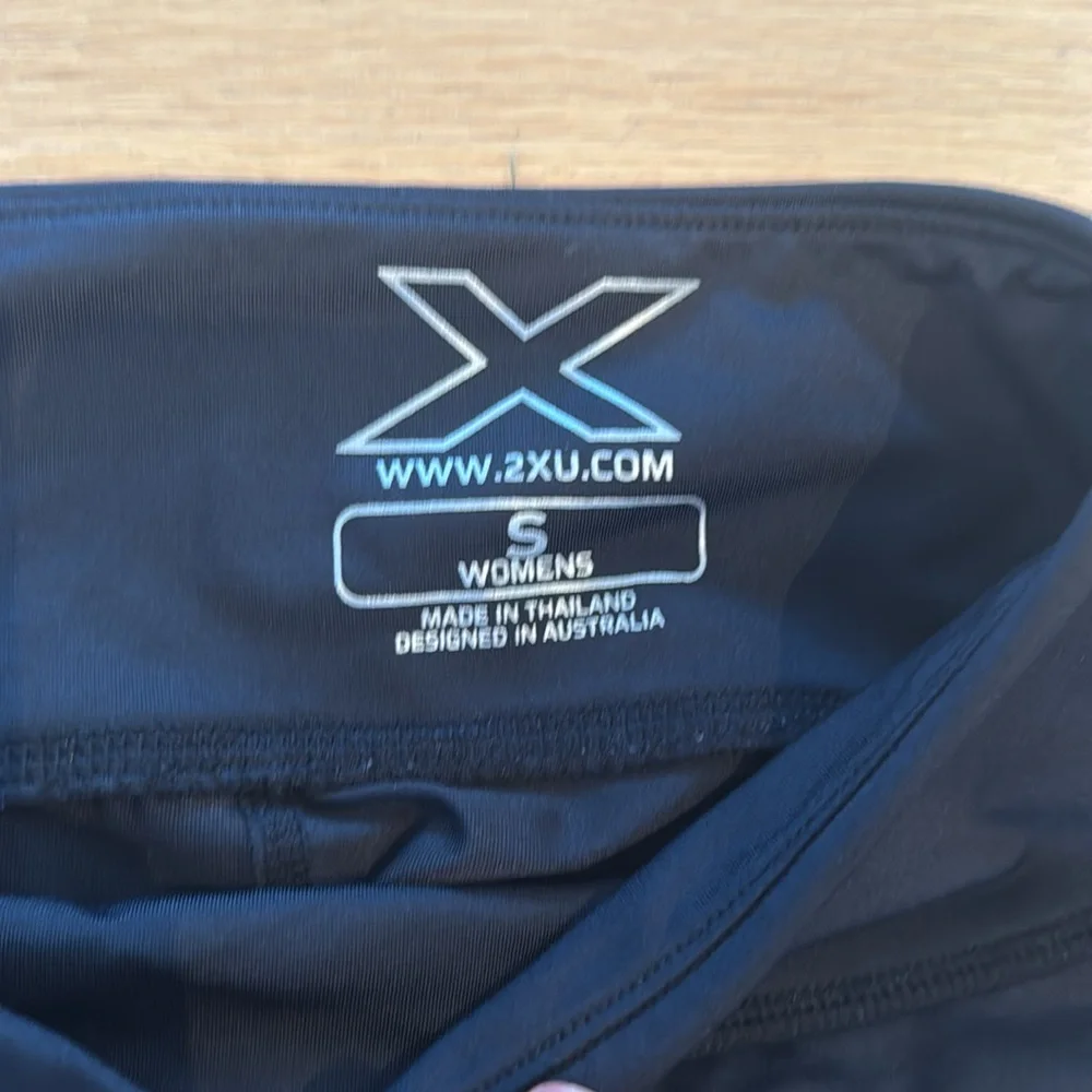 2XU Black Leggings with Pink Accents - Picture 3 of 7